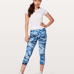 Lululemon Speed Up Crop 21"-
Tidal Multi Blue-Size 10